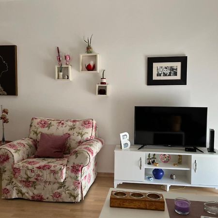 포드고리차 Lovely Pink Flat 아파트 외부 사진